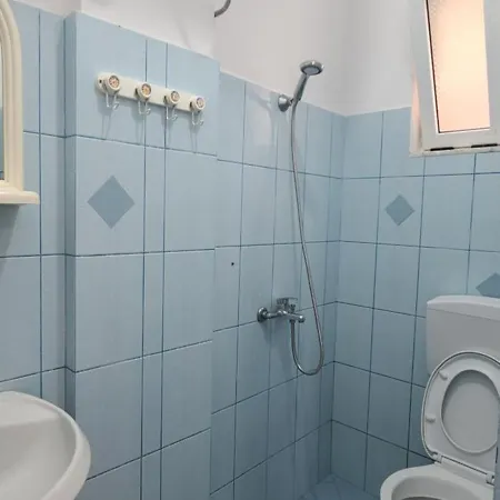 Sunset Boulevard Guest house Qeparo
