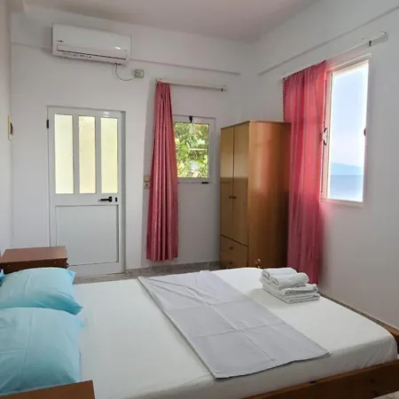 Sunset Boulevard Qeparo